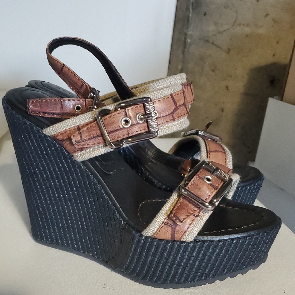 Stylish Brown and Black Wedge Sandals